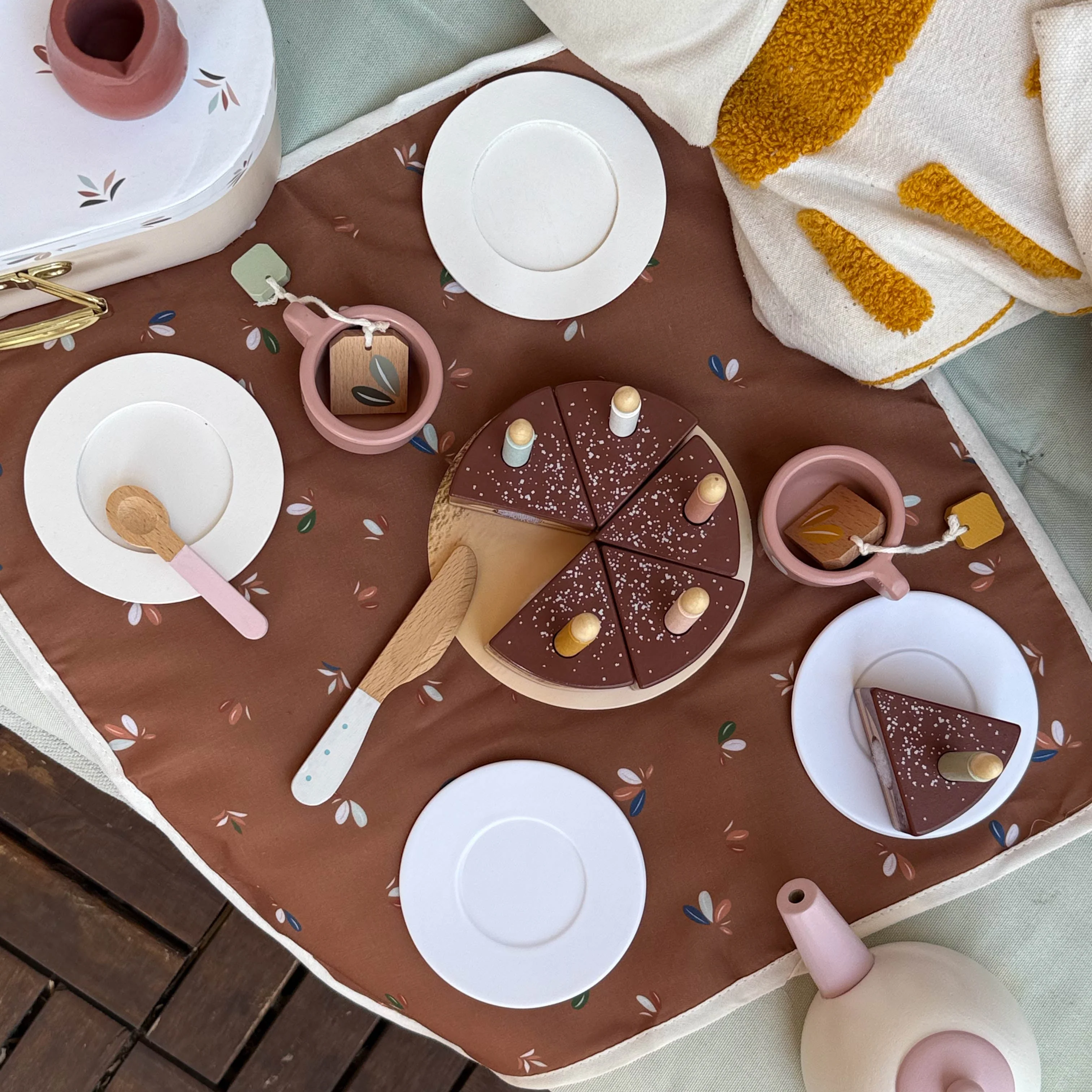 Wooden Birthday Tea Set - Image 2