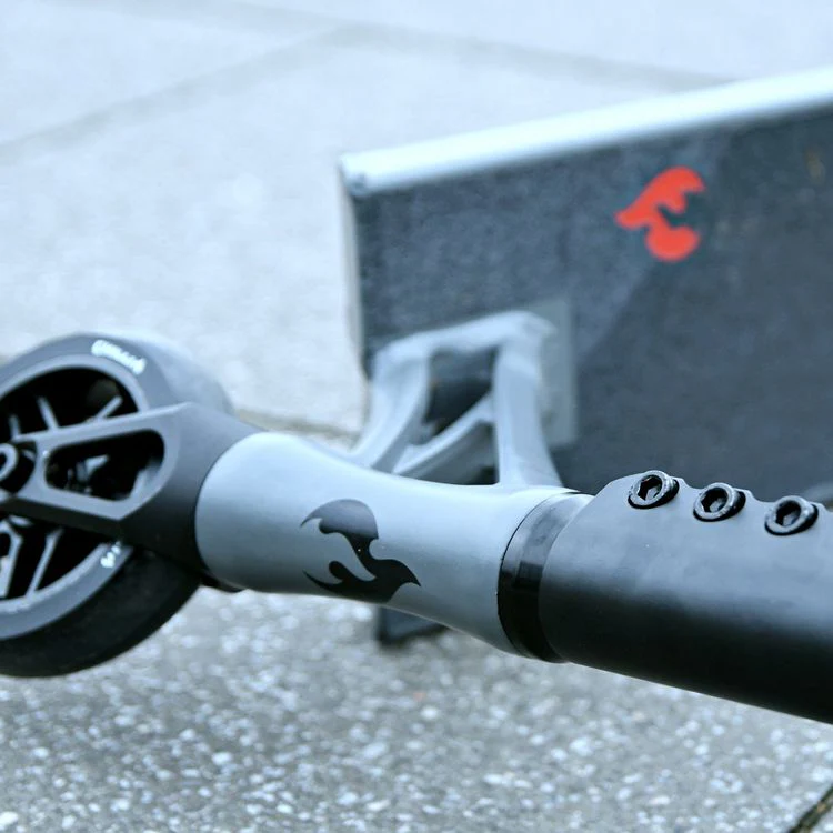 Micro Chilli Zeppelin Pro Scooter - Black/Grey - Image 4