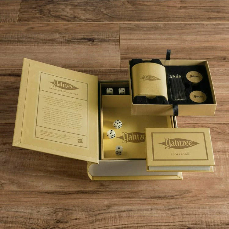 Yahtzee Vintage Bookshelf Edition - Image 4